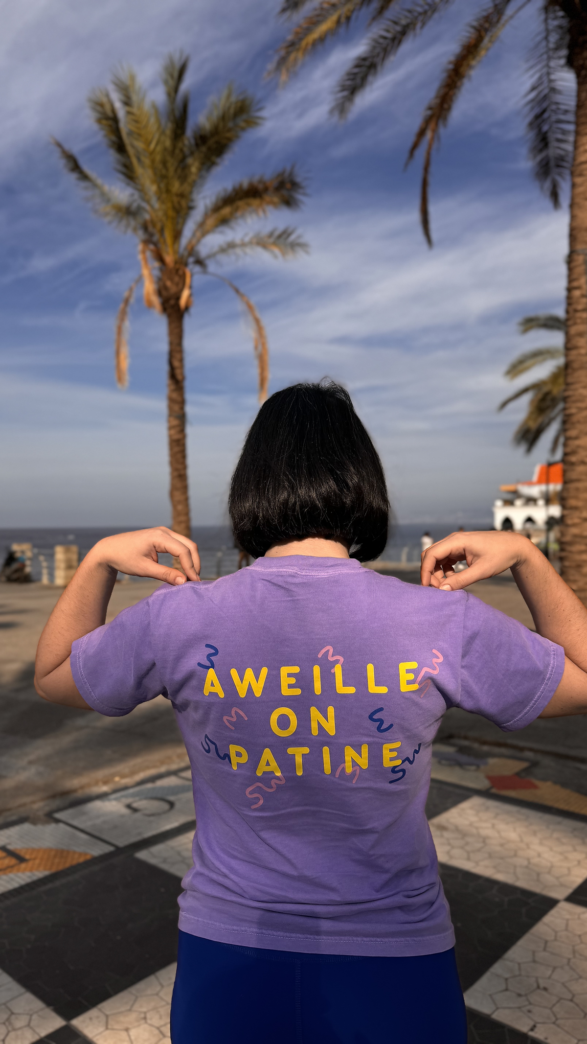 T-SHIRT Aweille on patine